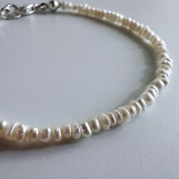 Tiny Pearl Bracelet