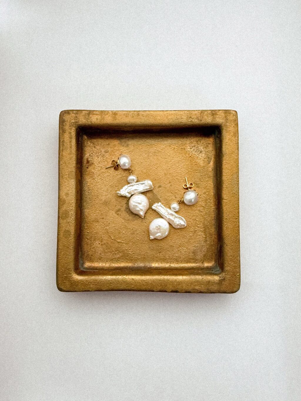 d2ffe852-98c0-4881-bf72-24ce43a2ac47 Dancing Earrings