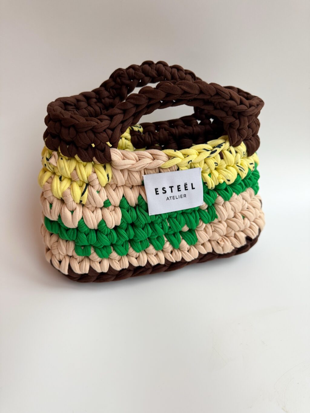 img_1815-2 HOOKED BAG (25x15cm)